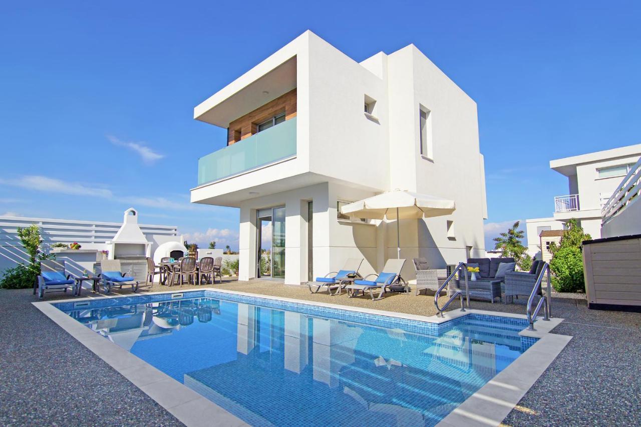 Villa Thea Athena Protaras Bagian luar foto