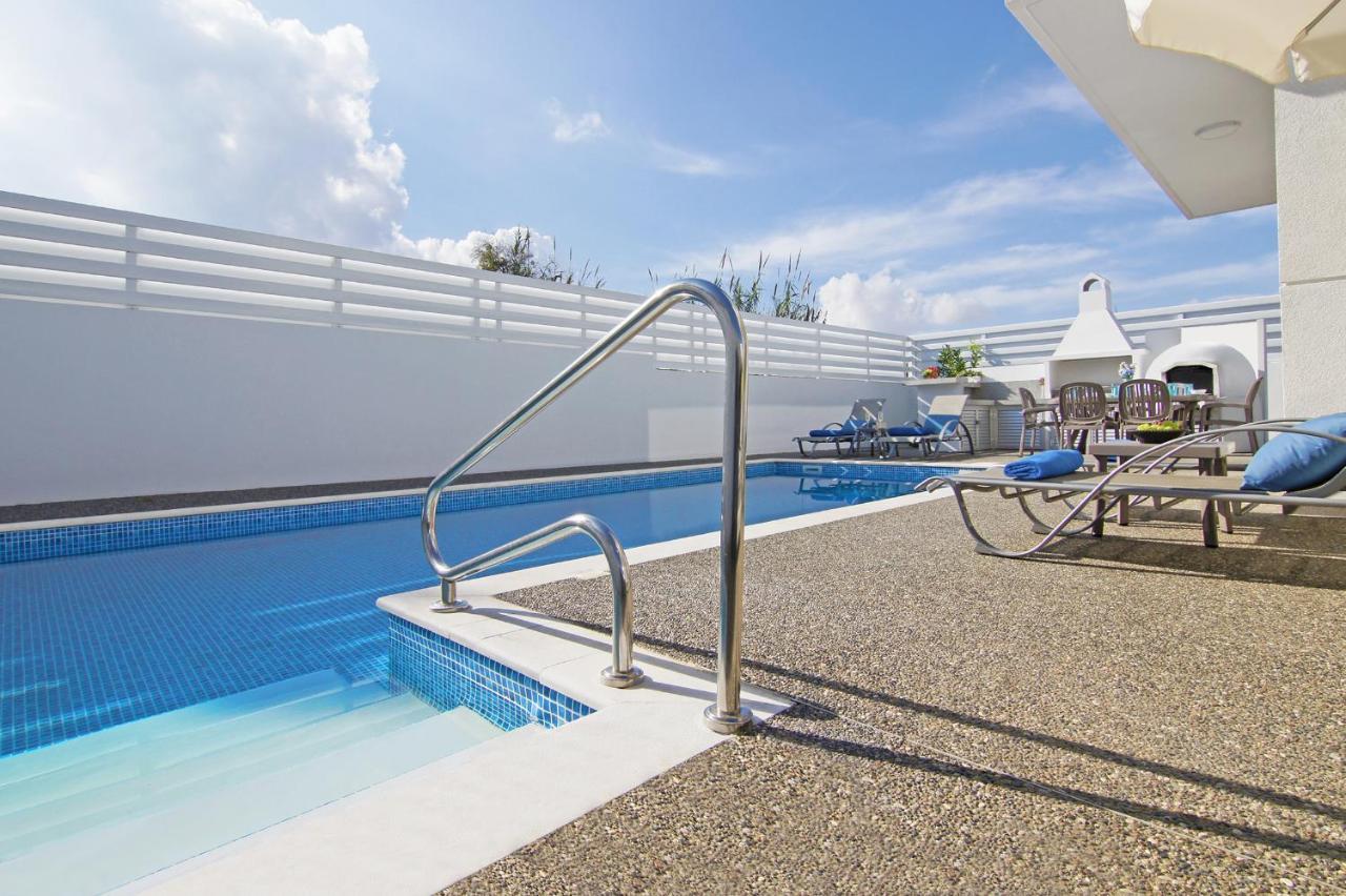 Villa Thea Athena Protaras Bagian luar foto
