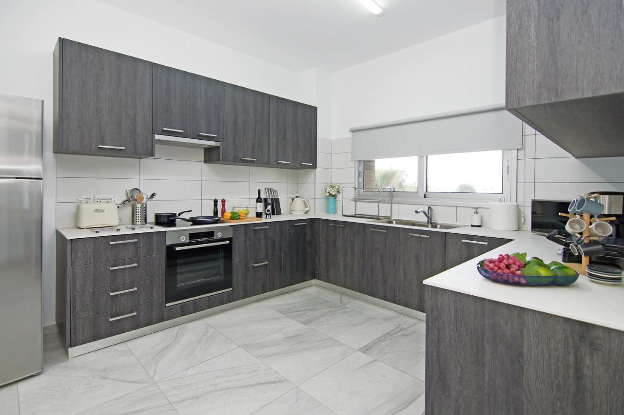 Villa Thea Athena Protaras Bagian luar foto